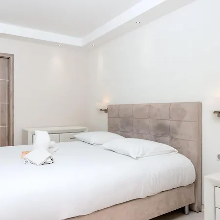 Croisette - Wonderfull 3 Bedrooms Apartment